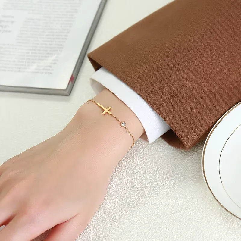 Cross Bracelet – Adjustable